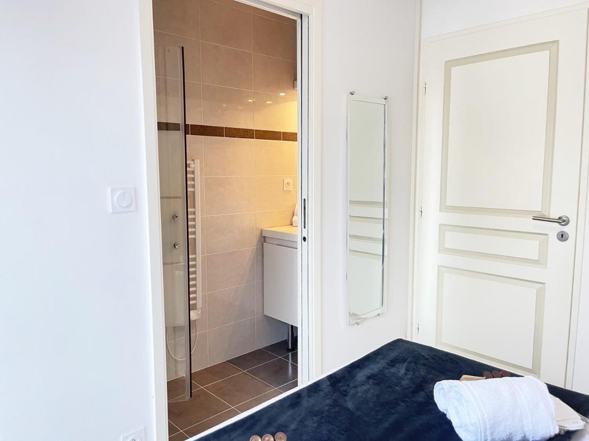 Tres Bel Appartement -Residence Avec Piscine Sur Le Toit Et Vue Panoramique Сен-Рафаэль Экстерьер фото