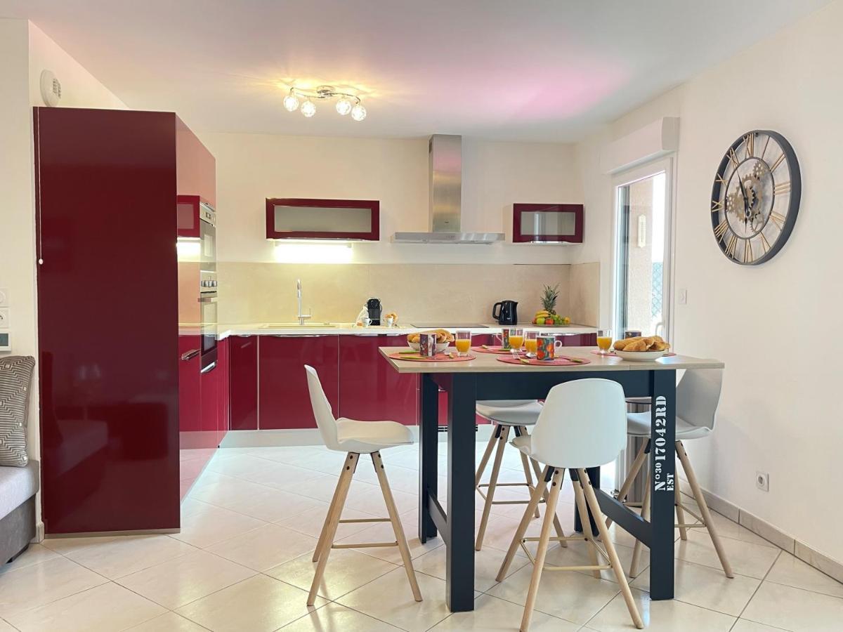 Tres Bel Appartement -Residence Avec Piscine Sur Le Toit Et Vue Panoramique Сен-Рафаэль Экстерьер фото
