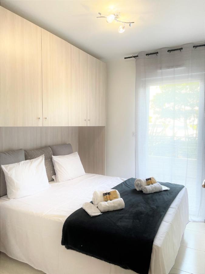 Tres Bel Appartement -Residence Avec Piscine Sur Le Toit Et Vue Panoramique Сен-Рафаэль Экстерьер фото